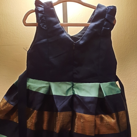 Little Girl holiday dress - Picture 1 of 4